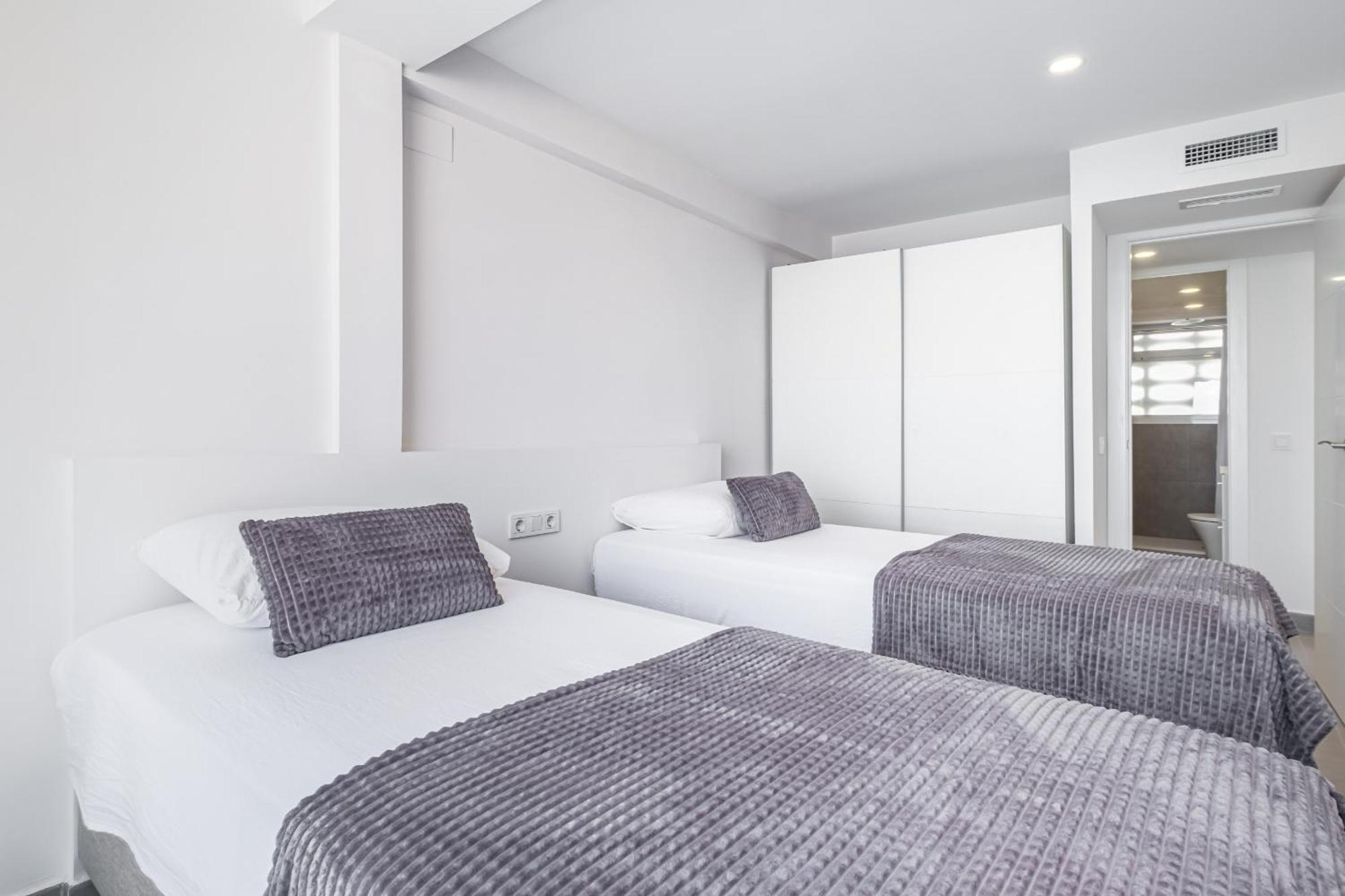 Halcon Deluxe 7-b Levante * Benidorm
